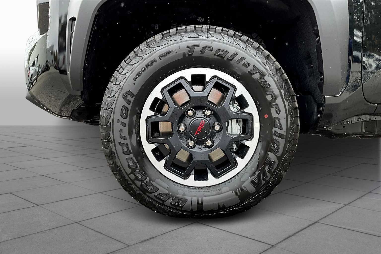 2025 Toyota Tacoma TRD Off-Road 4x4 Double Cab photo 11