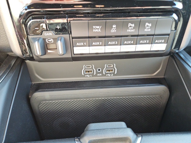 2026 Ram 2500 Big Horn photo 12