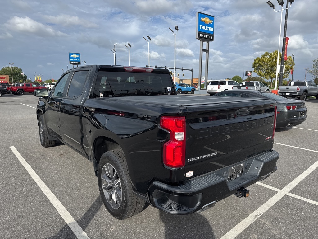 2021 Chevrolet Silverado 1500 RST photo 2