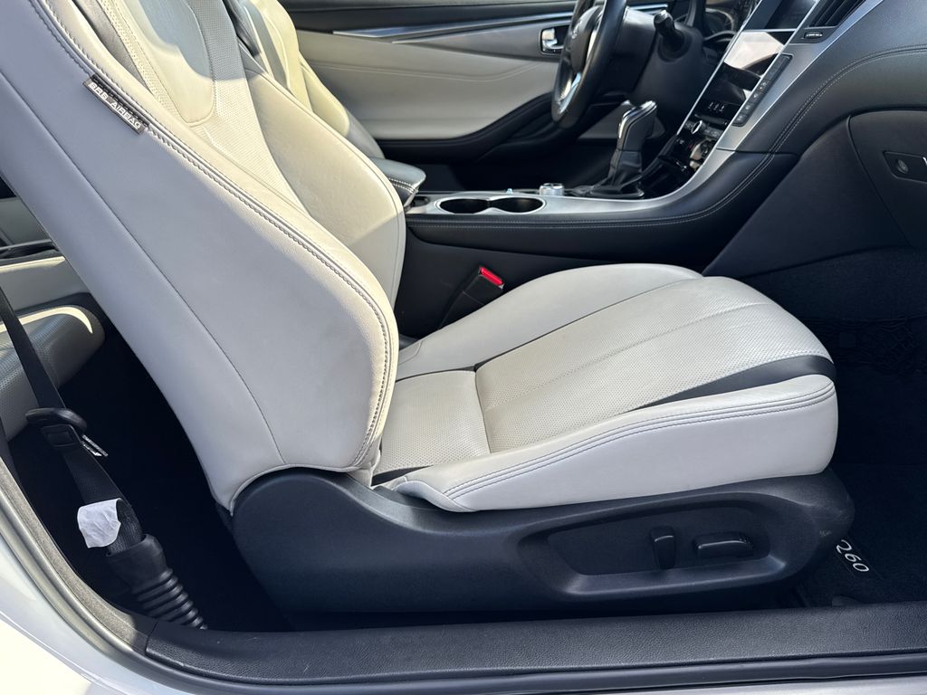 2021 Infiniti Q60 3.0t Luxe photo 13