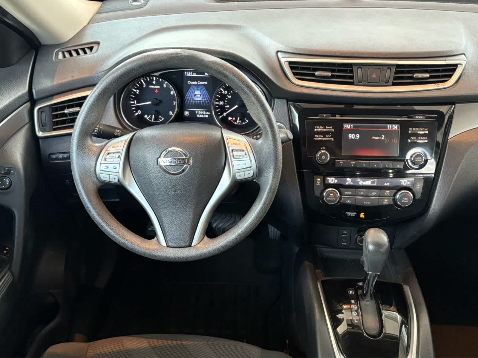 2016 Nissan Rogue SV photo 19