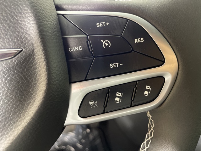 2025 Chrysler Pacifica photo 24
