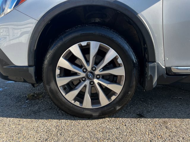 2017 Subaru Outback Touring photo 7