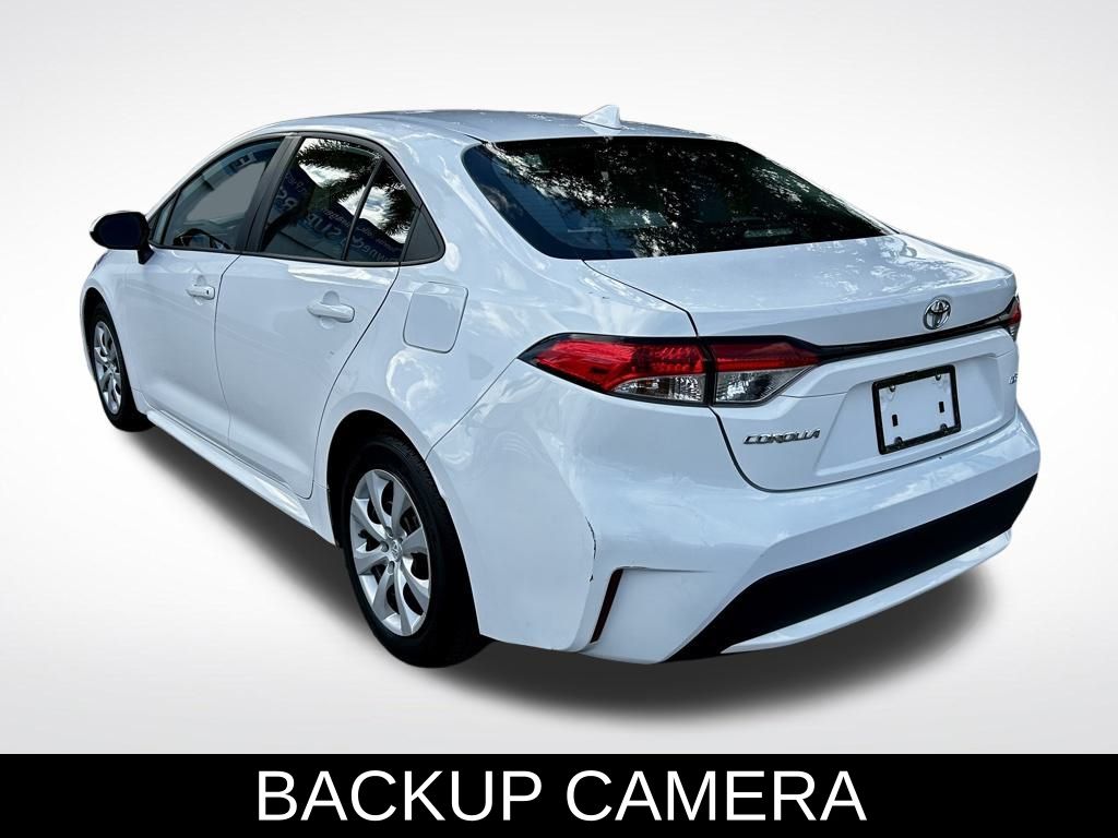 2022 Toyota Corolla LE photo 4