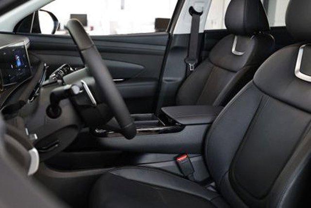 2025 Hyundai Tucson Hybrid Limited photo 7