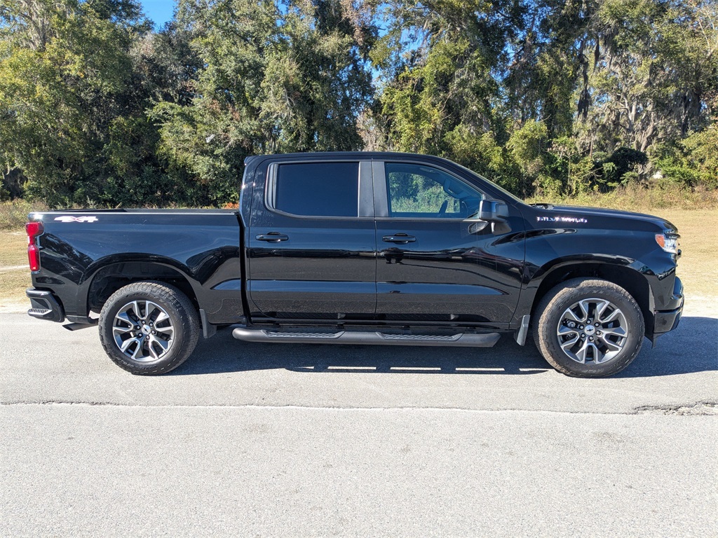 2023 Chevrolet Silverado 1500 RST photo 2