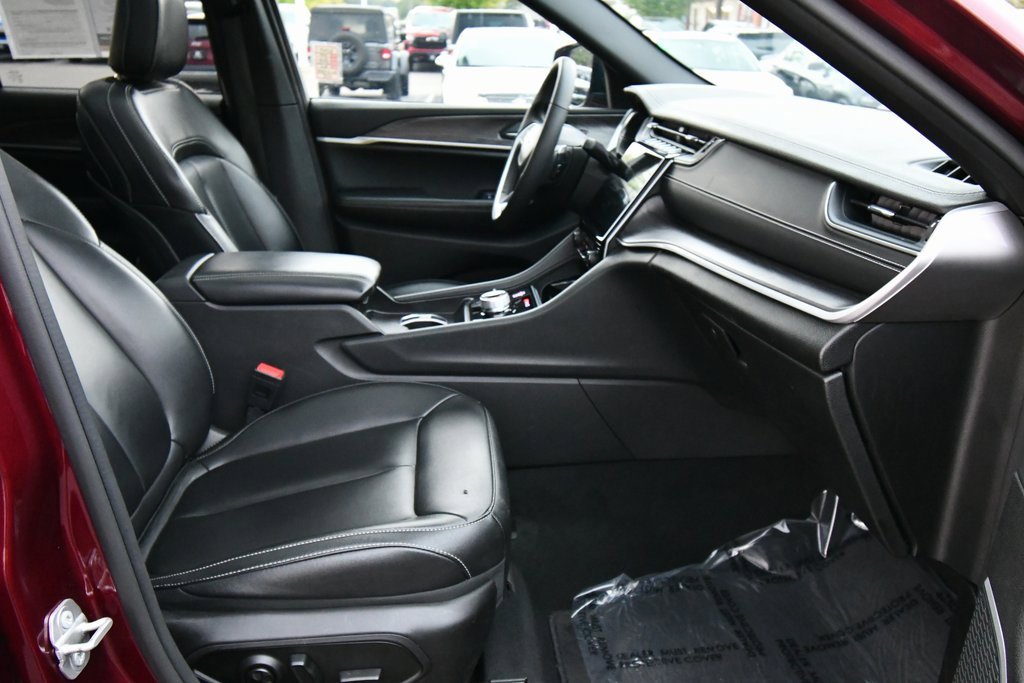 2024 Jeep Cherokee Limited 4xe photo 13