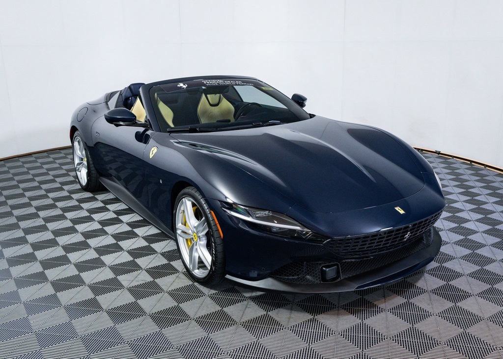 2024 Ferrari Roma Base photo 17