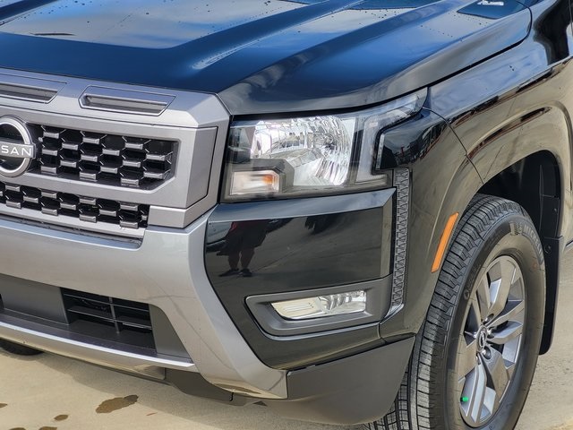 2025 Nissan Frontier SV photo 7