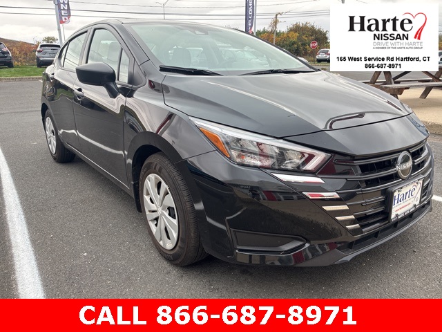 2025 Nissan Versa 1.6 S photo 3