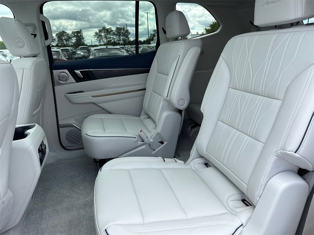 2026 Buick Enclave Avenir photo 31