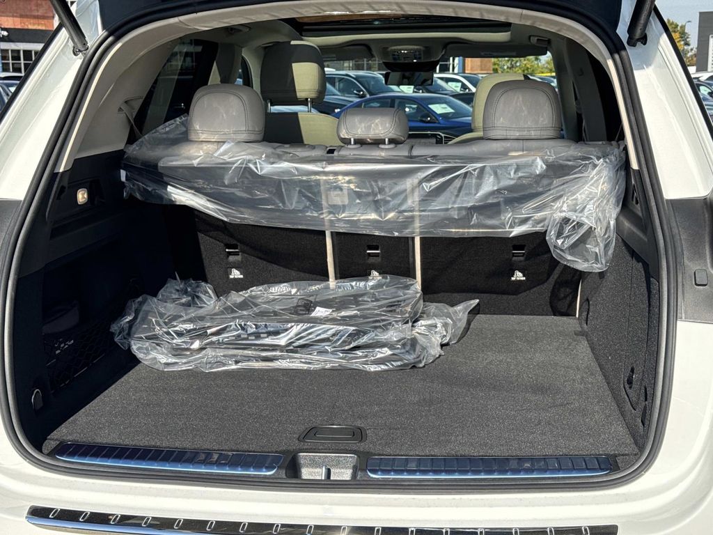 2026 Mercedes Benz GLE 350 4MATIC photo 4