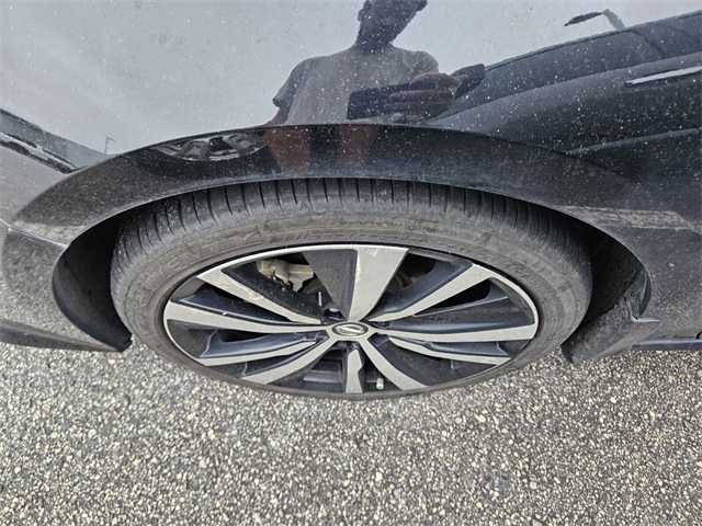 2021 Nissan Altima 2.5 SR photo 3