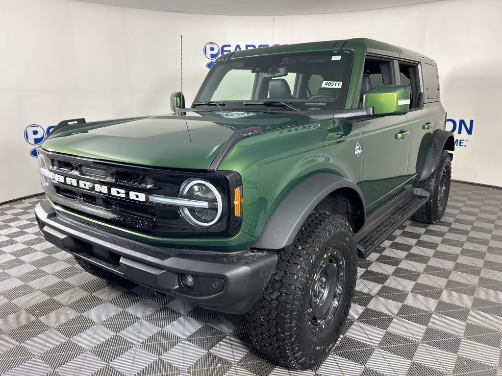 2025 Ford Bronco 4-Door Outer Banks's photo