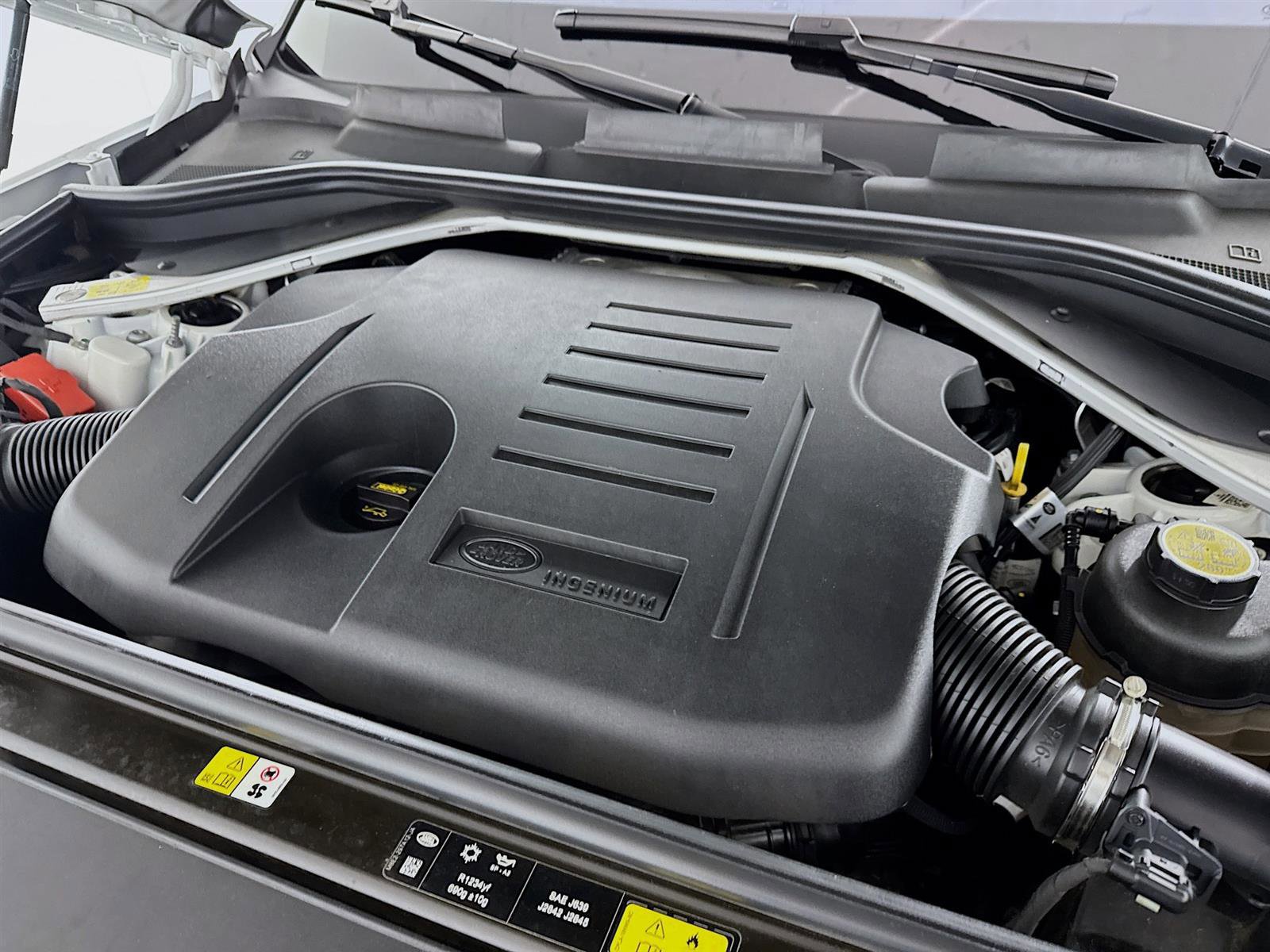 2022 Land Rover Range Rover SE photo 28