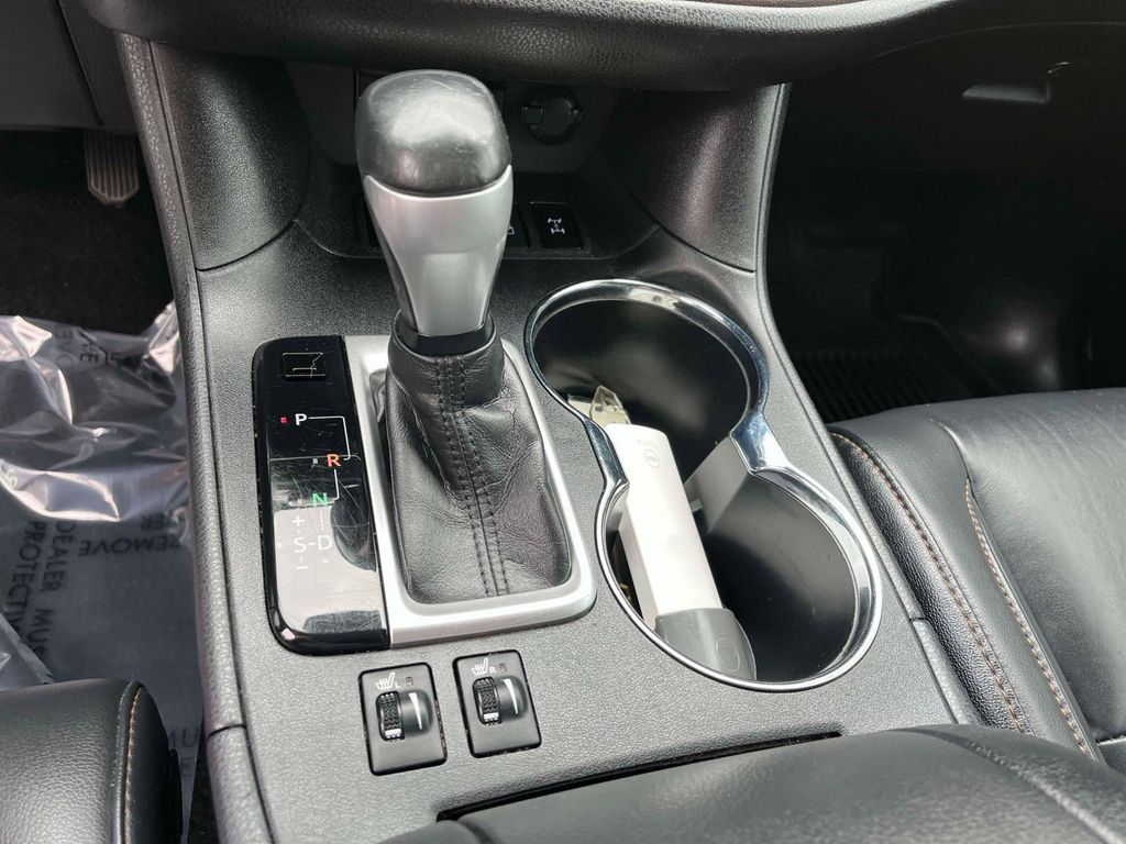 2019 Toyota Highlander XLE photo 19