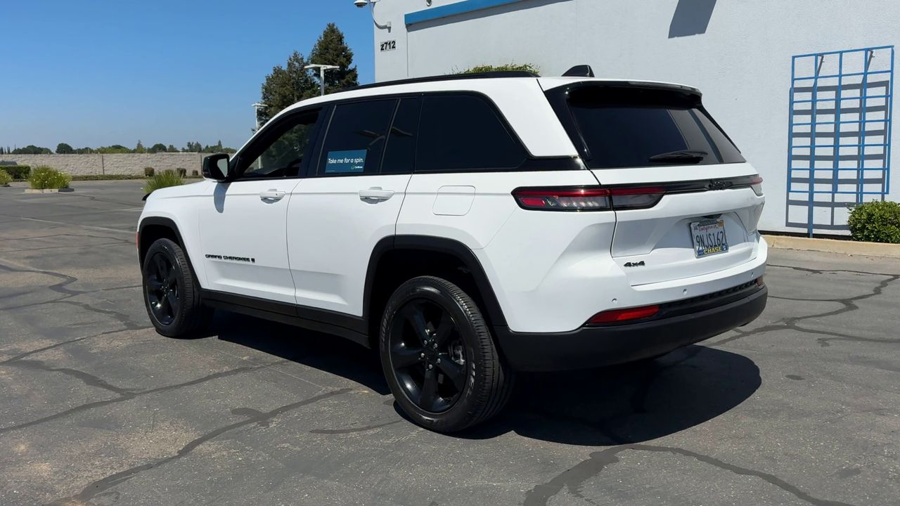 2023 Jeep Grand Cherokee Altitude photo 6