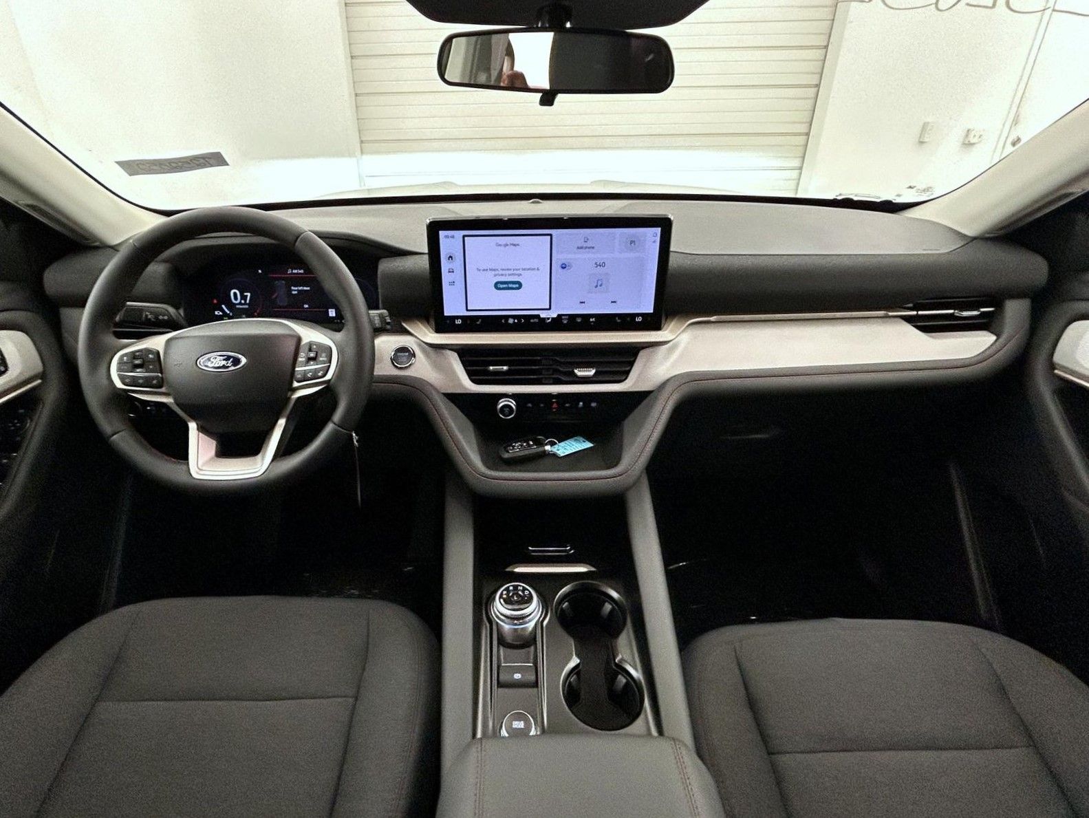 2025 Ford Explorer photo 13
