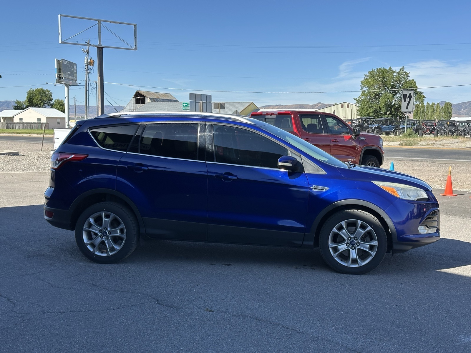 2014 Ford Escape Titanium photo 2