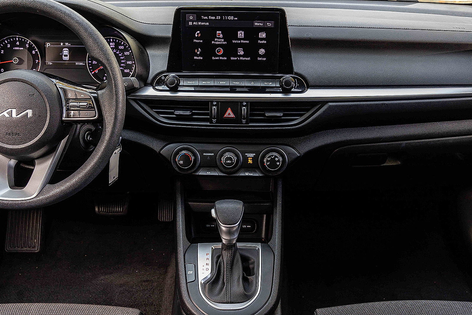2023 Kia Forte LXS photo 11