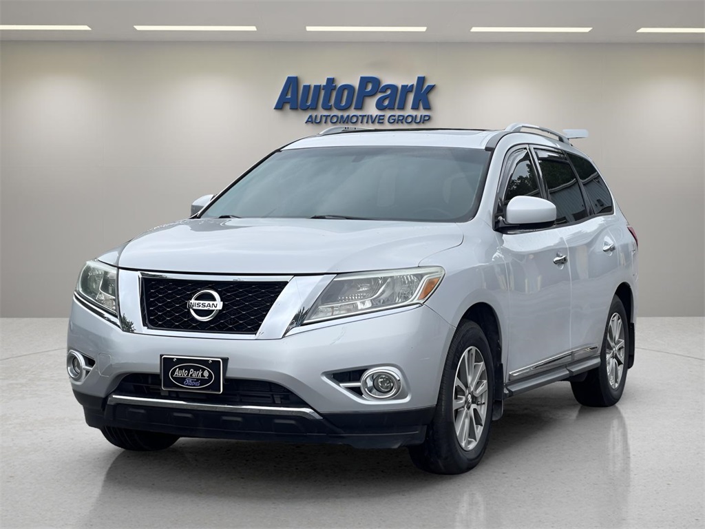 2013 Nissan Pathfinder SL photo 3