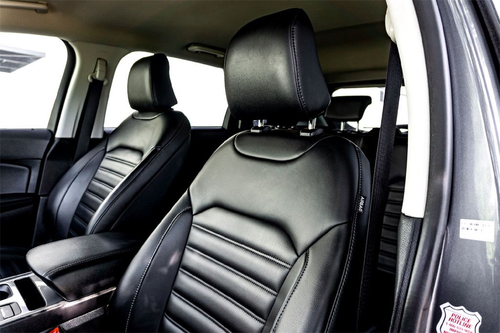 2024 Ford Edge SEL photo 12