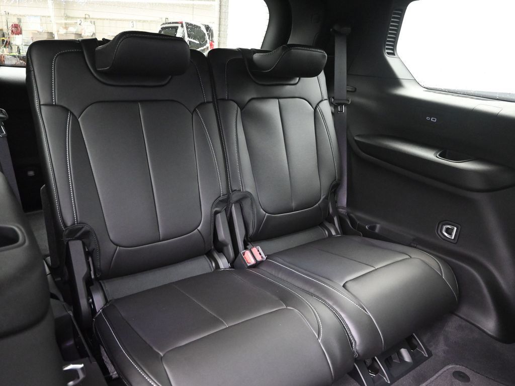 2025 Jeep Grand Cherokee Limited photo 7