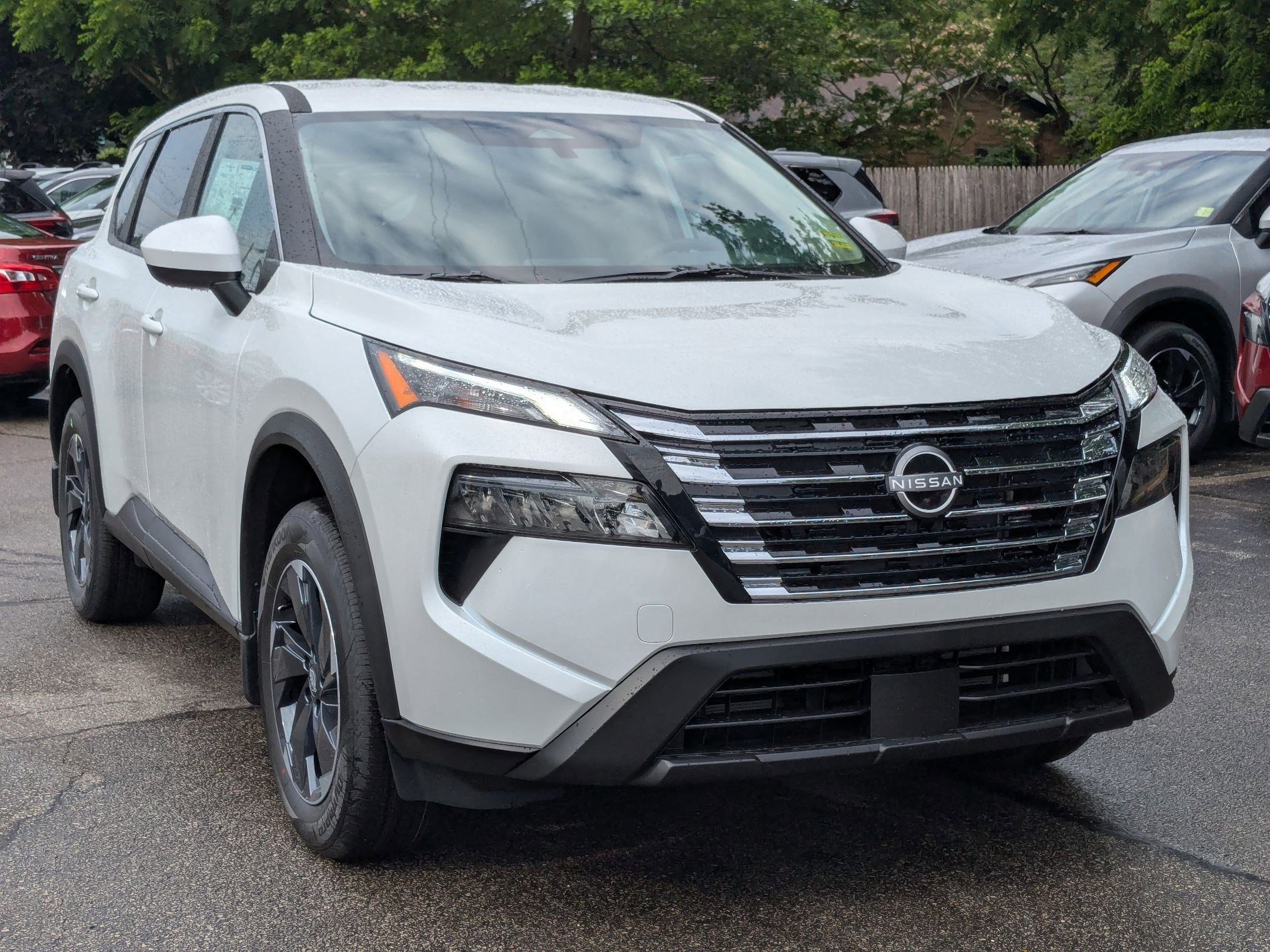 2025 Nissan Rogue SV photo 6