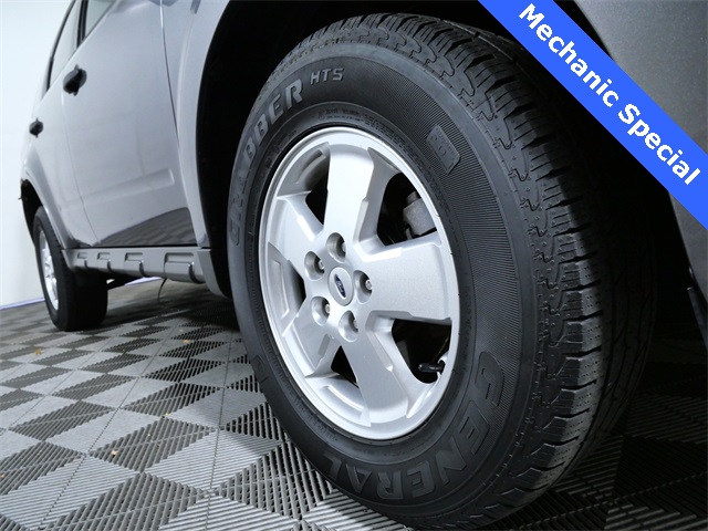 Used 2011 Ford Escape XLT with VIN 1FMCU9DG6BKB13953 for sale in Apple Valley, Minnesota