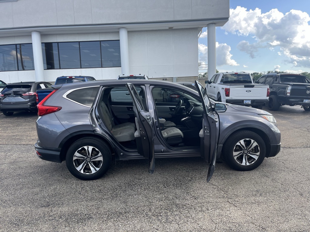 2017 Honda CR-V LX photo 4