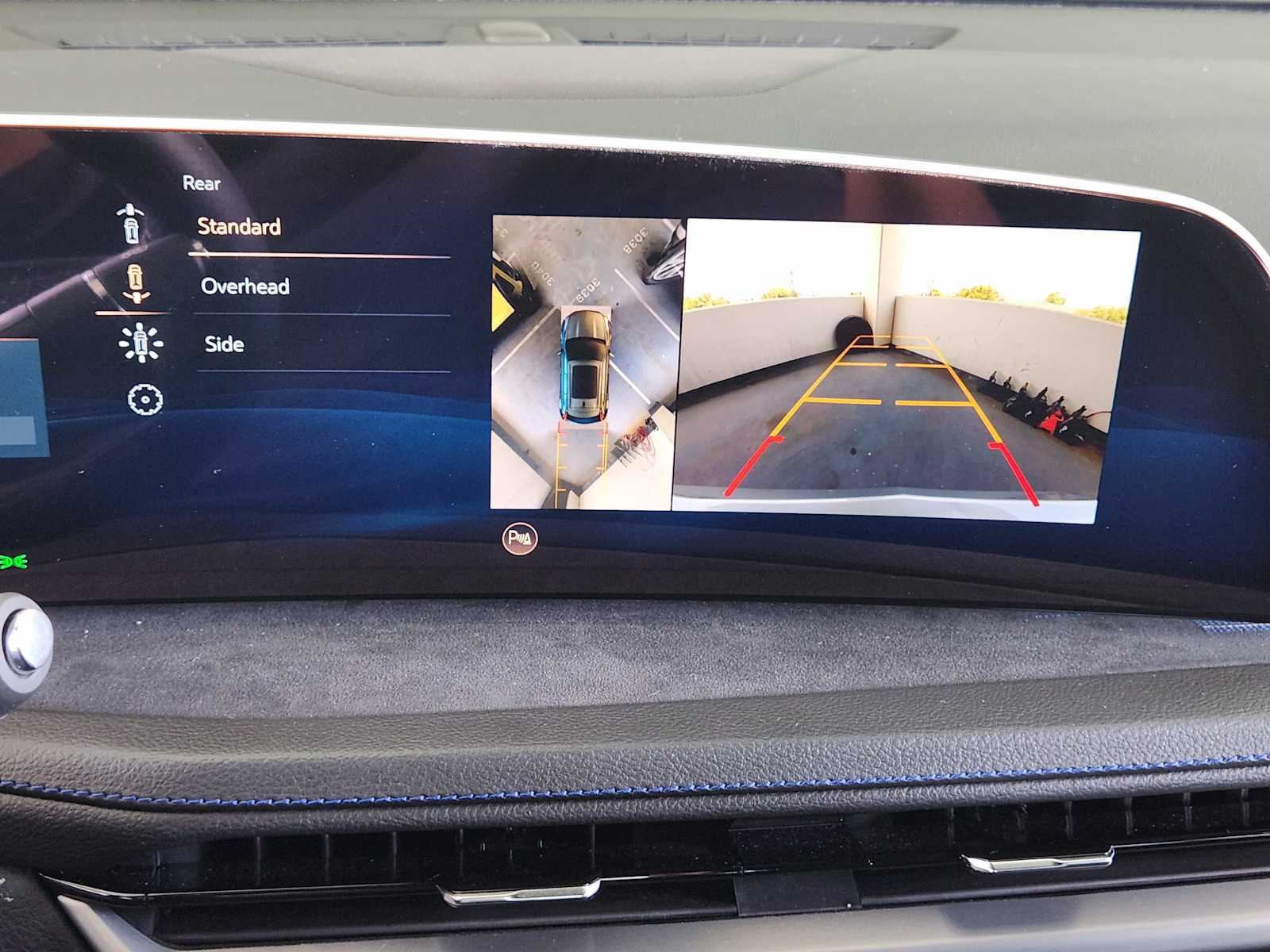2025 Cadillac XT4 Sport photo 12
