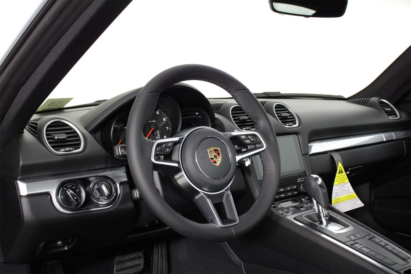 2025 Porsche Cayman photo 4