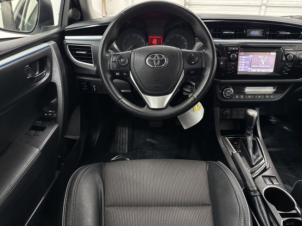 2015 Toyota Corolla Plus photo 15