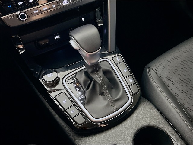 2024 Kia Seltos SX photo 18