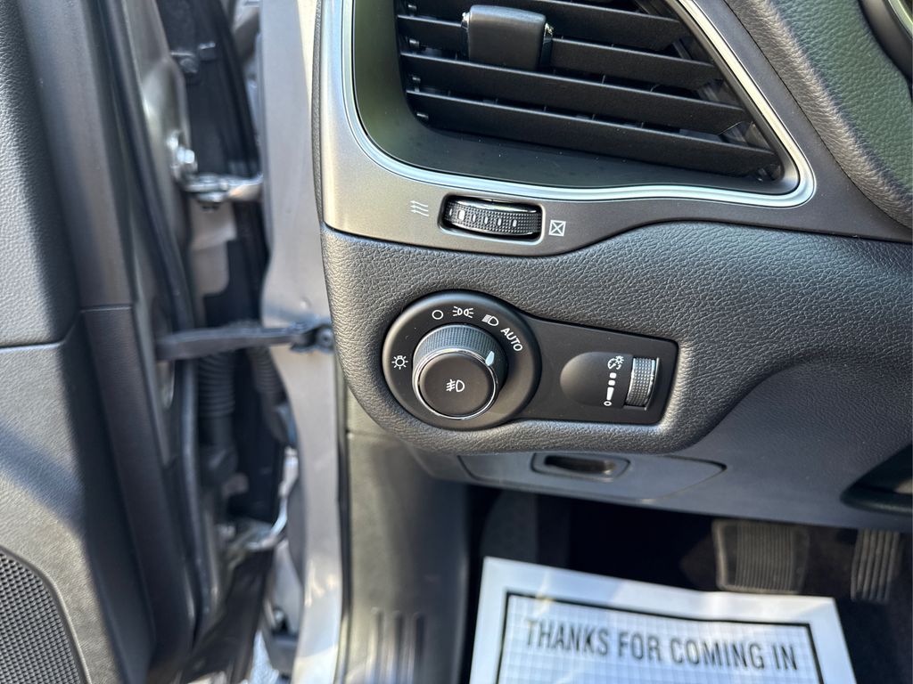 2019 Jeep Cherokee Latitude photo 22