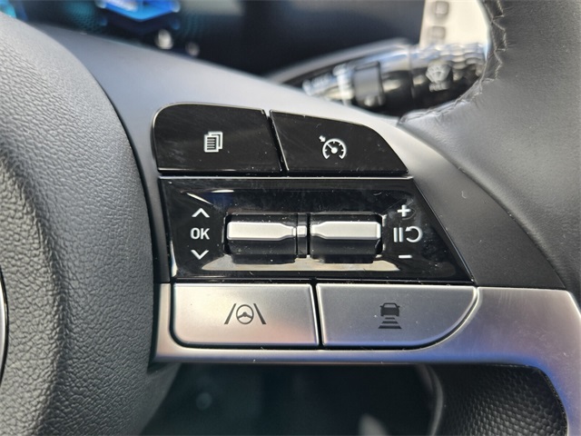 2023 Hyundai Elantra Limited photo 24