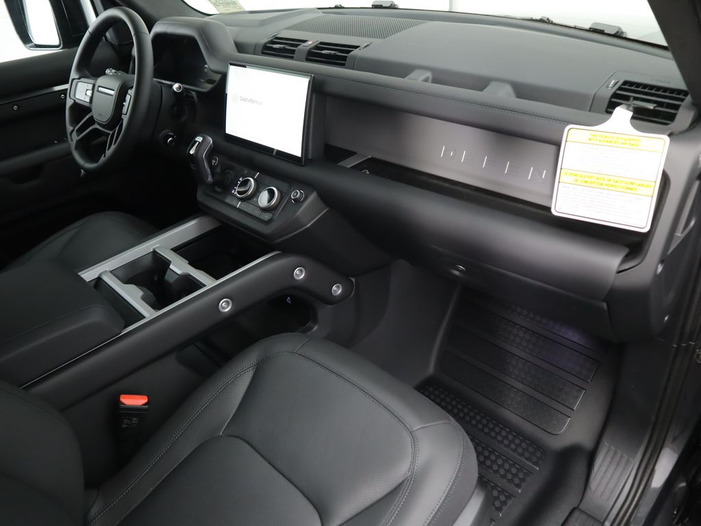 2025 Land Rover Defender 110 X photo 16
