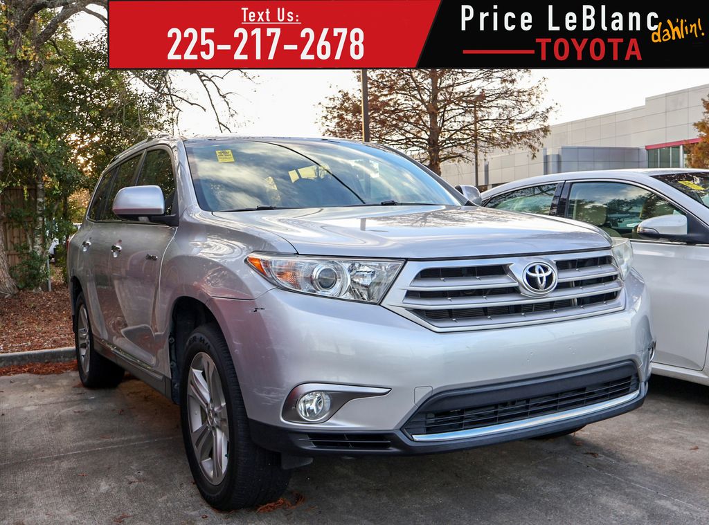 2013 Toyota Highlander Limited's photo