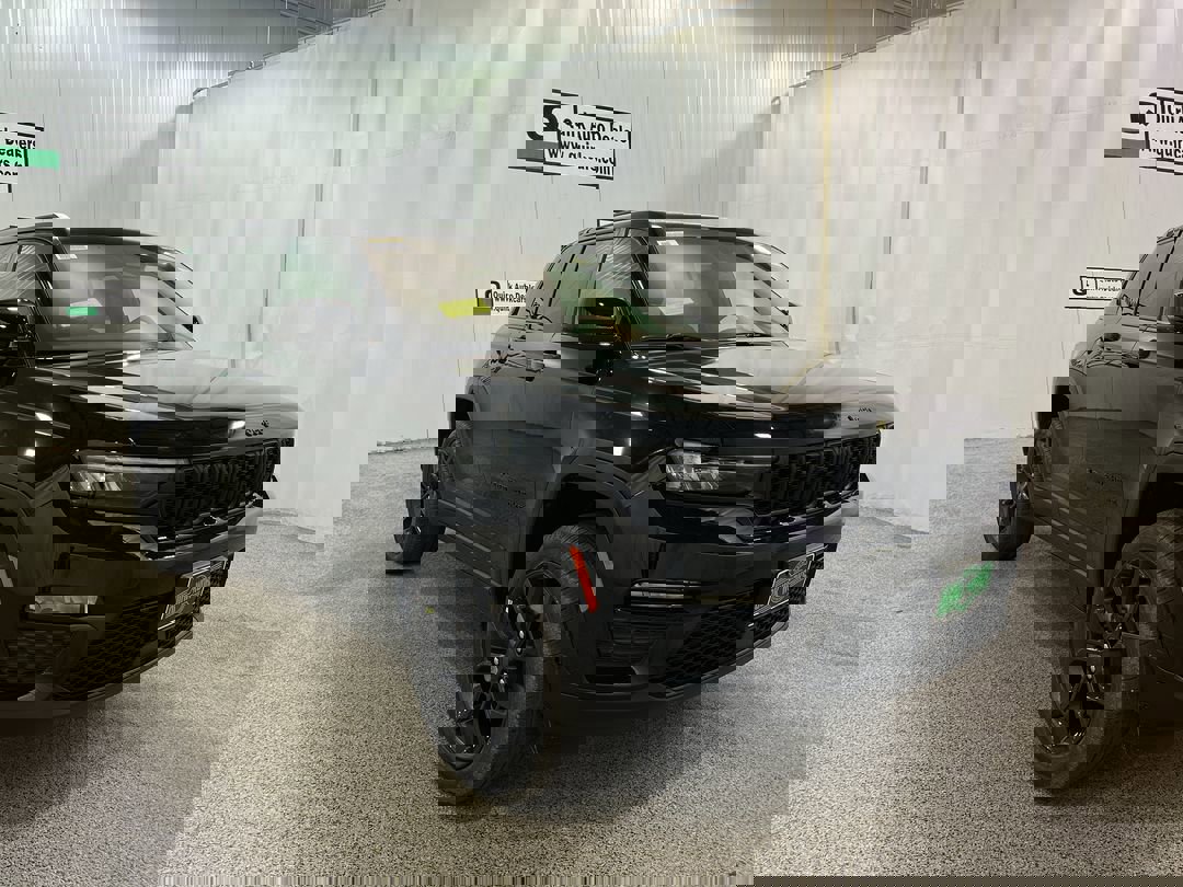 2025 Jeep Grand Cherokee Limited's photo