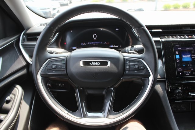 2021 Jeep Grand Cherokee Laredo photo 11
