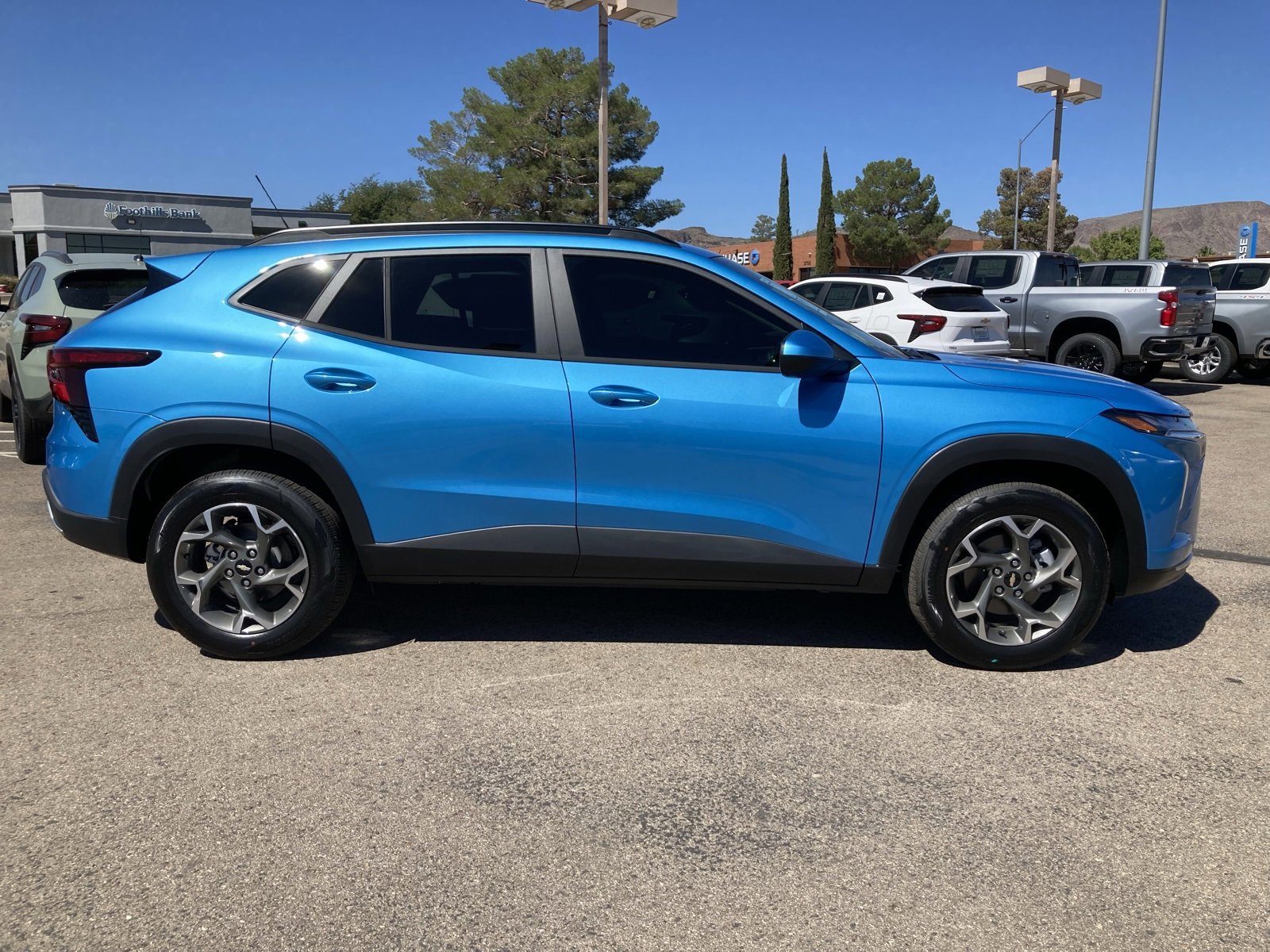2026 Chevrolet Trax LT photo 4