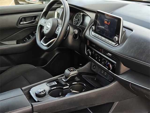 2024 Nissan Rogue S photo 38