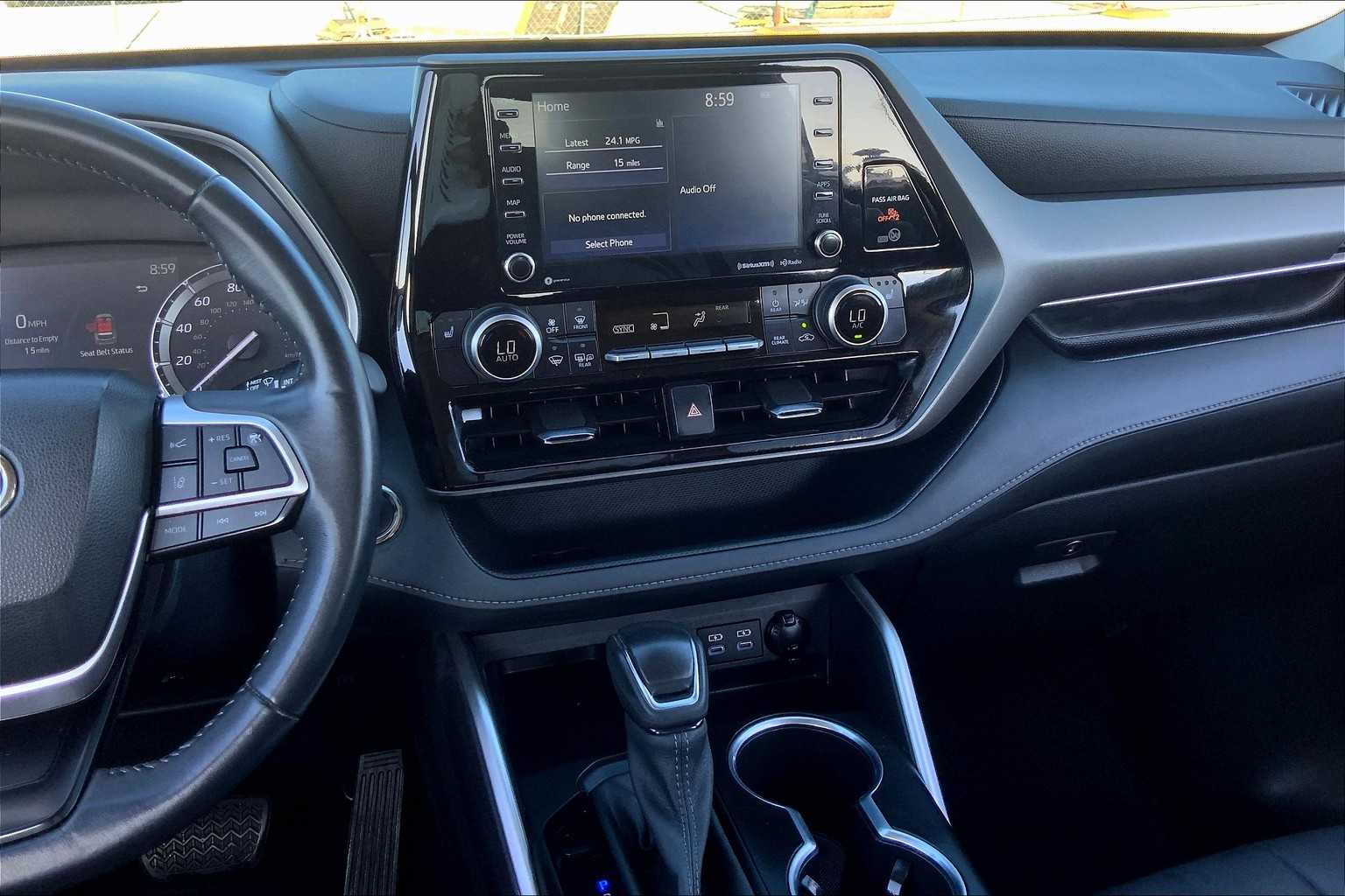 2022 Toyota Highlander XLE photo 6
