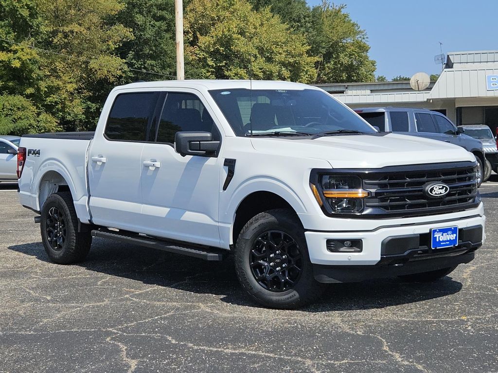 2025 Ford F-150 XLT photo 2