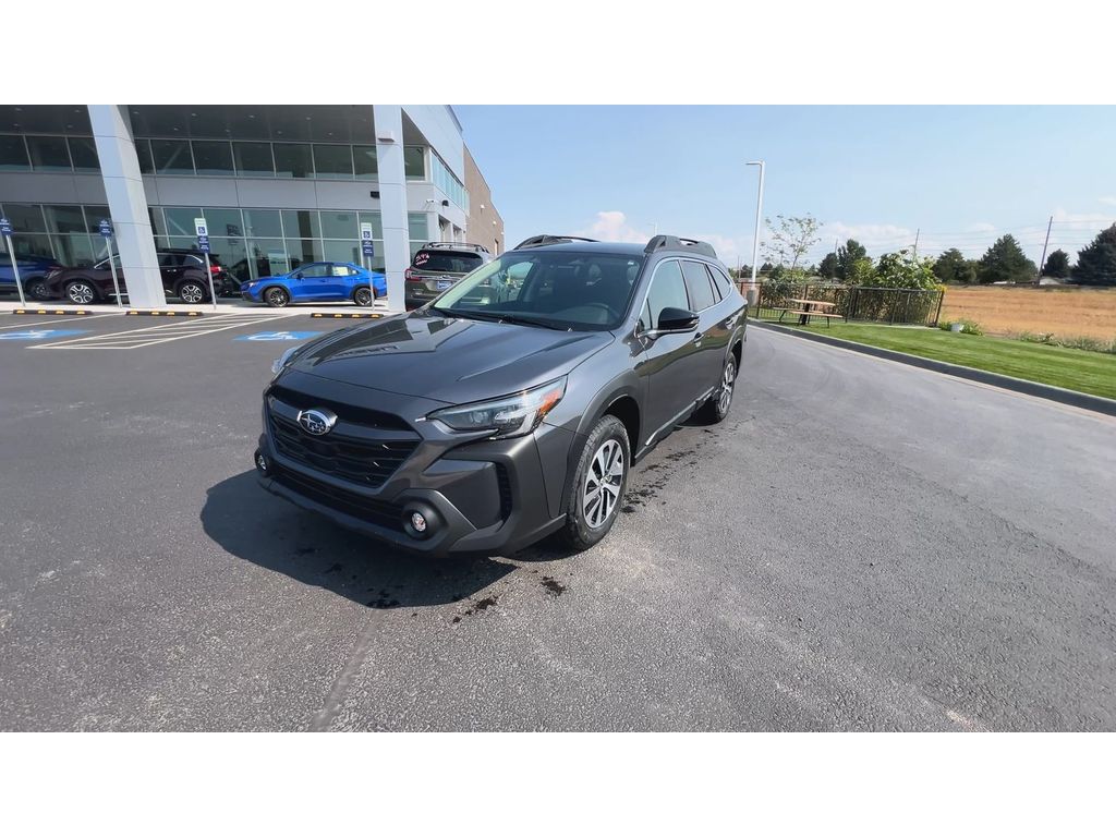 2025 Subaru Outback Premium photo 3