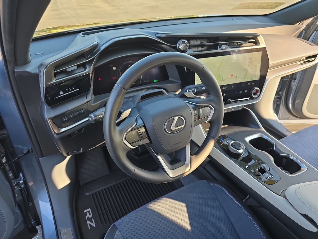 2023 Lexus RZ 450e Luxury photo 15