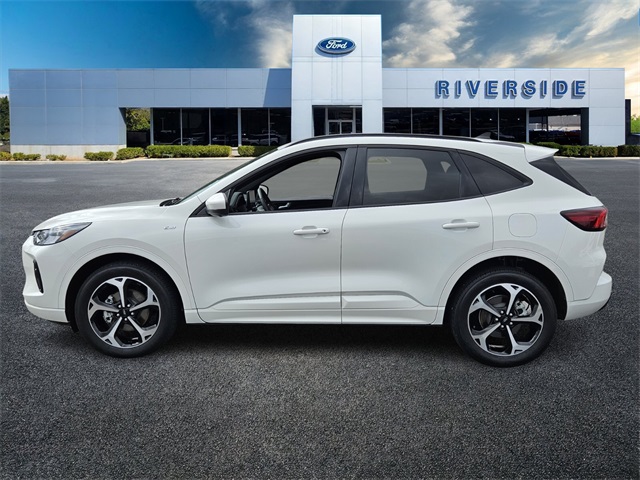 2023 Ford Escape ST-Line Select photo 4