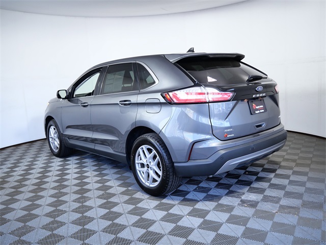 2023 Ford Edge SEL photo 5