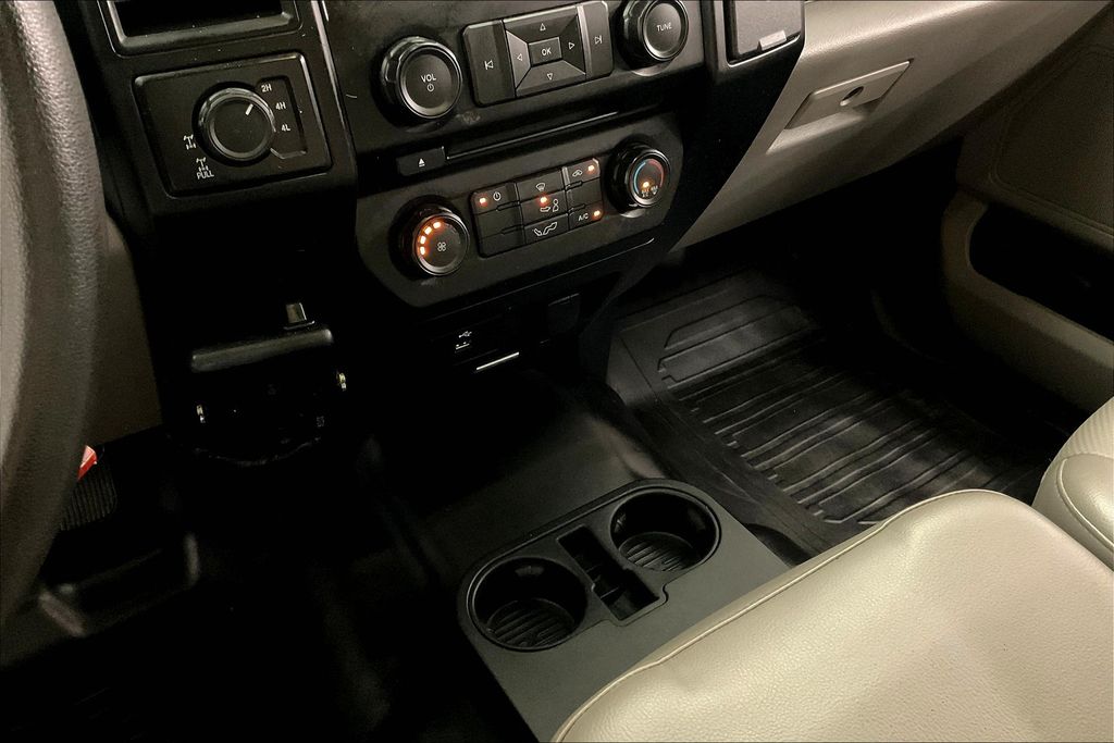 2016 Ford F-150 XL photo 31