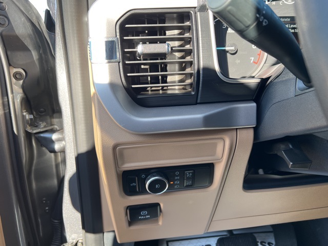 2023 Ford F-150 XLT photo 19